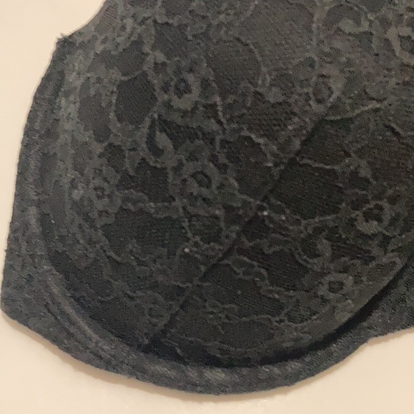 Victoria’s Secret multi-way strapless push up bra - Picture 3 of 3